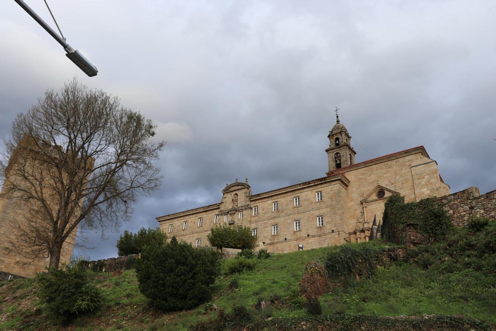 Acogedor Apartamento Ribeira Sacra Monforte De Lemos Zewnętrze zdjęcie